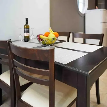 Neochori House شقة